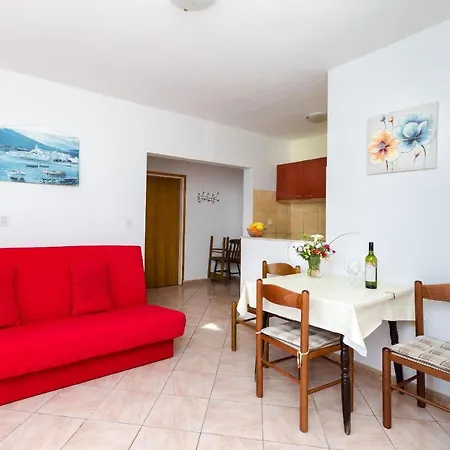 Apartments Slavica Banjol