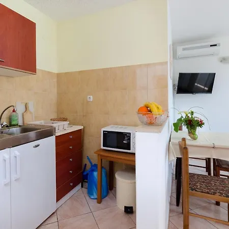 Apartments Slavica Banjol
